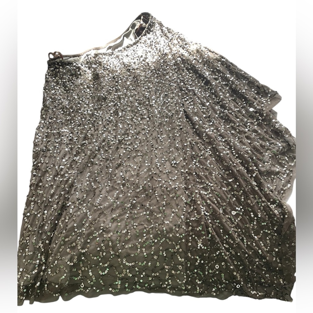 EUC Adriana Papell One Shoulder Gray Sequined Tunic Top Sparkly Formal Glam PM